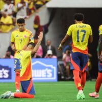 Colombia va por la hazaña ante invencible Costa Rica