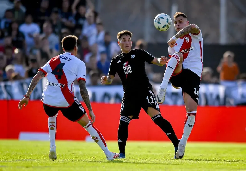 González Pírez fue capitán de River durante el segundo tiempo, síntoma del desorden táctico.