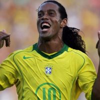 Ronaldinho arremete contra la selección brasileña