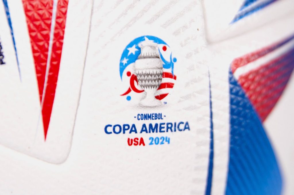 PUMA presenta el balón oficial de la Copa América 2024