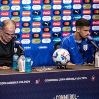 Bielsa y Estrella Uruguaya Protagonizan Momento Hilarante