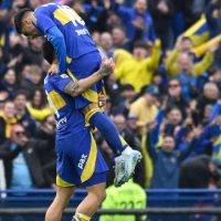 Boca remonta y vence a San Lorenzo en el clásico