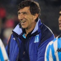 Costas aclara su futuro en Racing sin rodeos