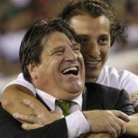 Miguel Herrera Respaldaría a Efraín Juárez en Nacional