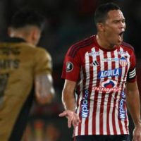 ¡Descubre la Duración del Contrato de Bacca en Junior y su Impactante Salario!