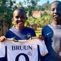 Signe Bruun lidera solidaria acción del Real Madrid en Uganda, recaudando más de 3.000€