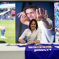 Cavani extiende su vínculo con Boca: lo que esto significa para el club y sus aficionados.